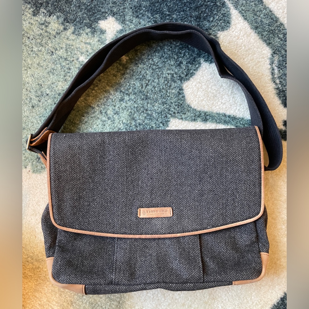 Timbuk2 wool/leather messenger bag.